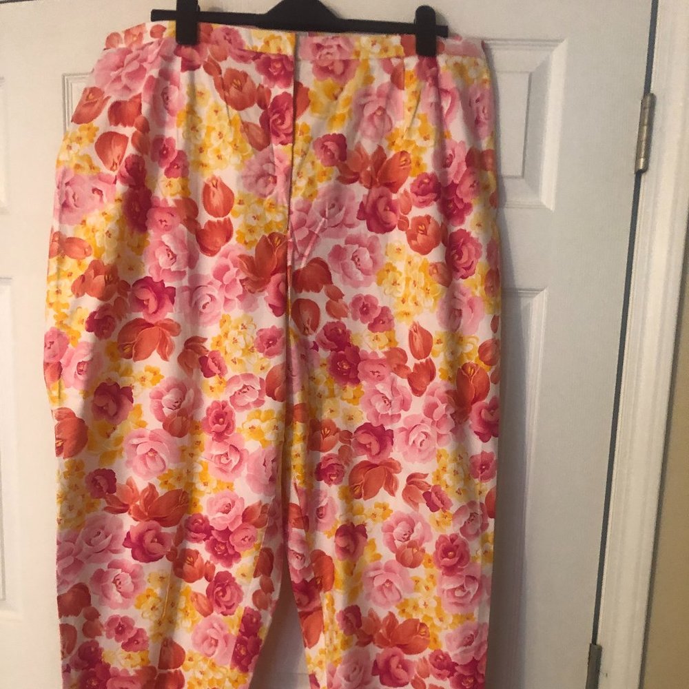 Talbots Flowered Stretch Ankle Pants